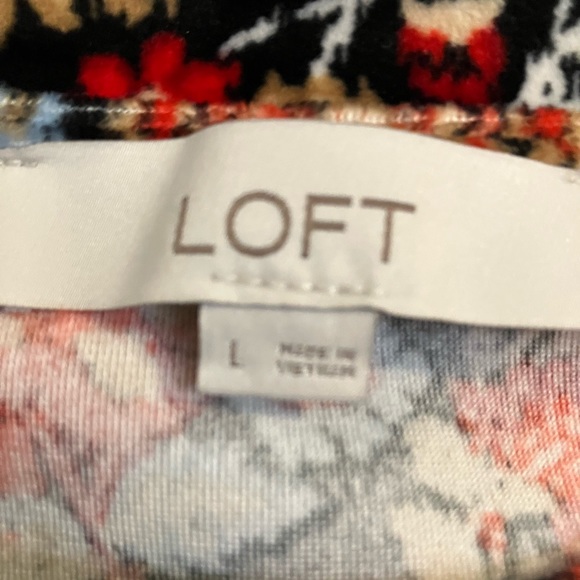 Loft long puffed sleeve super soft velvety printed top with banded bottom. - Picture 5 of 5